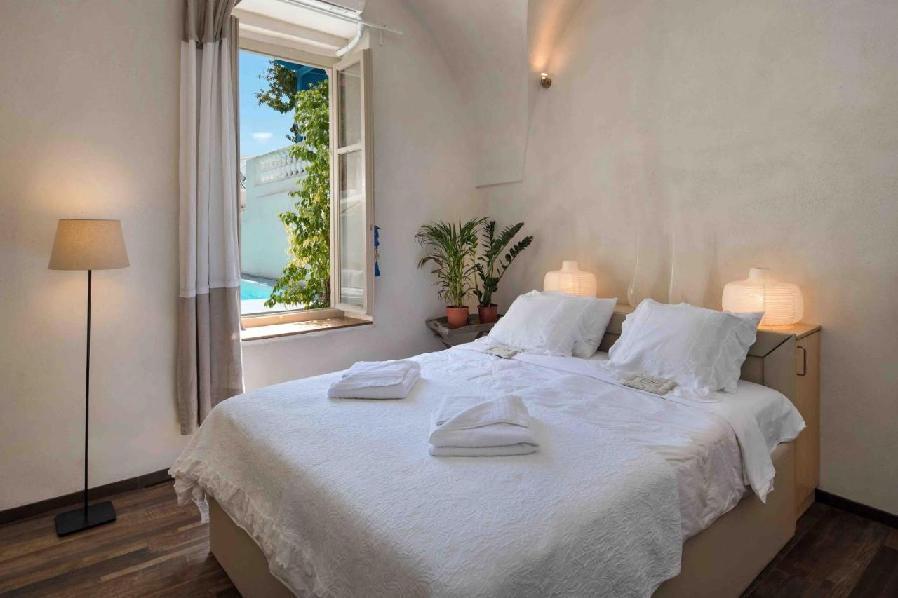 Sandandstone Villa Santorini Megalochori  Dış mekan fotoğraf